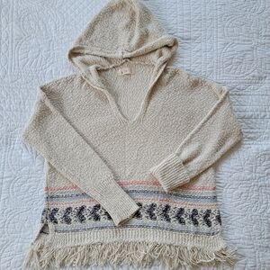 Hollister Creamy Knit Fringe Pull-over Sweater Size Small